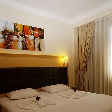 Ecem Hotel *